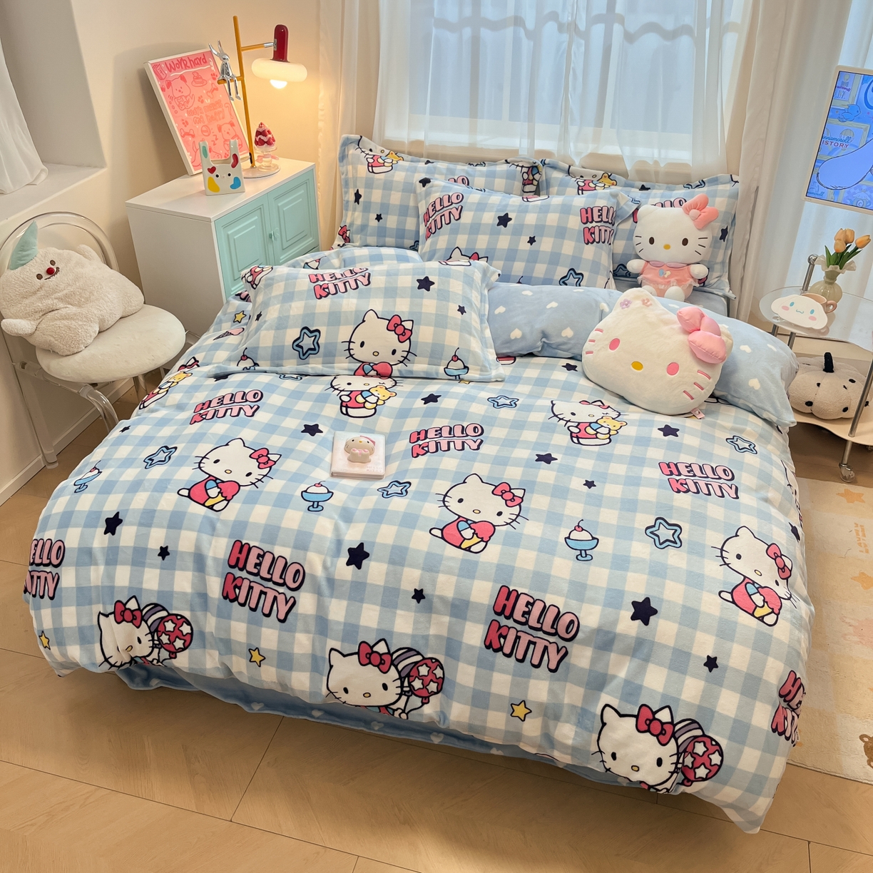 91家纺网 家纺一手货源 找家纺 暮思家居 2025新款三丽鸥正版授权高克重200克加厚保暖卡通牛奶绒四件套 牛奶绒-蓝格kt