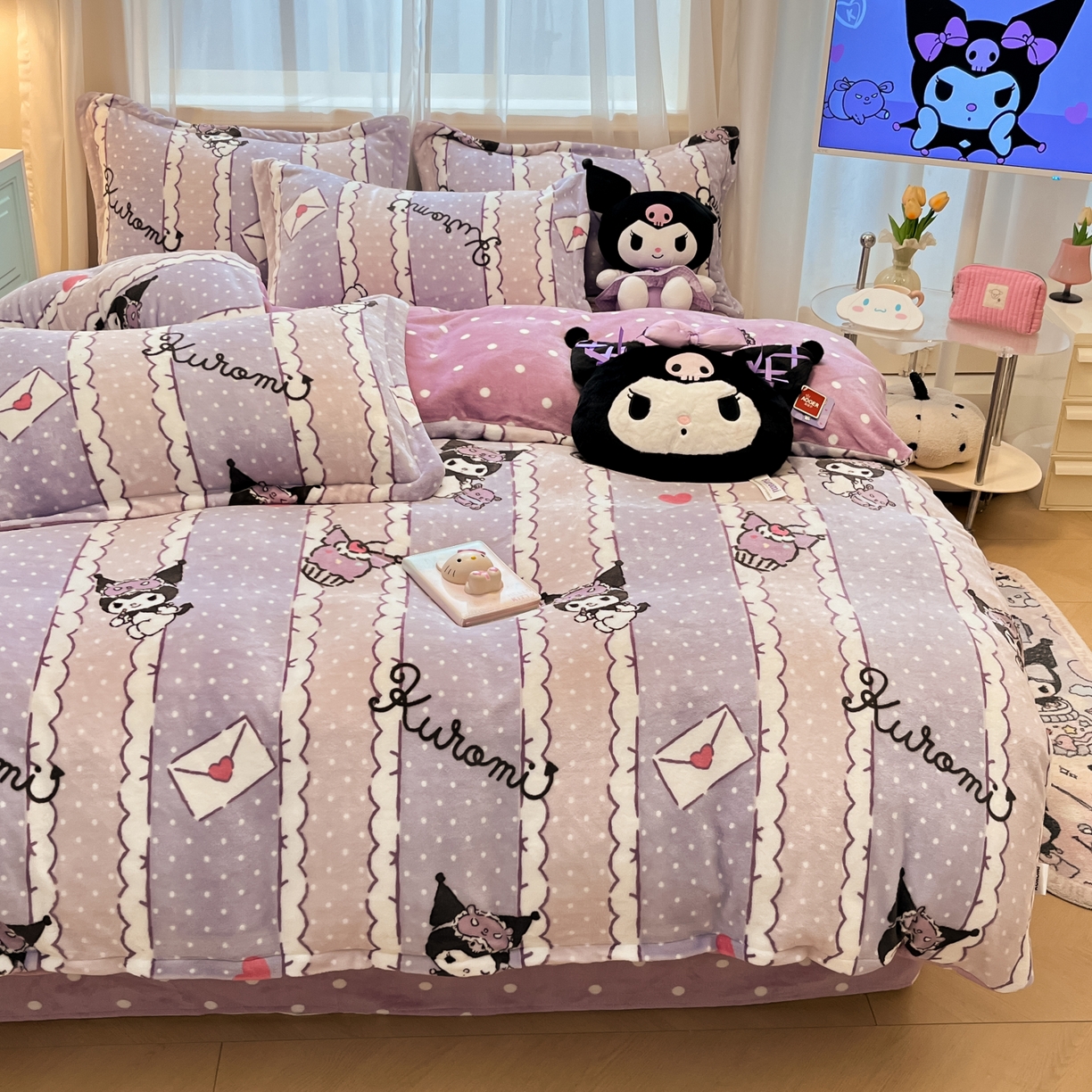 91家纺网 家纺一手货源 找家纺 暮思家居 2025新款三丽鸥正版授权高克重200克加厚保暖卡通牛奶绒四件套 牛奶绒-情书库洛米