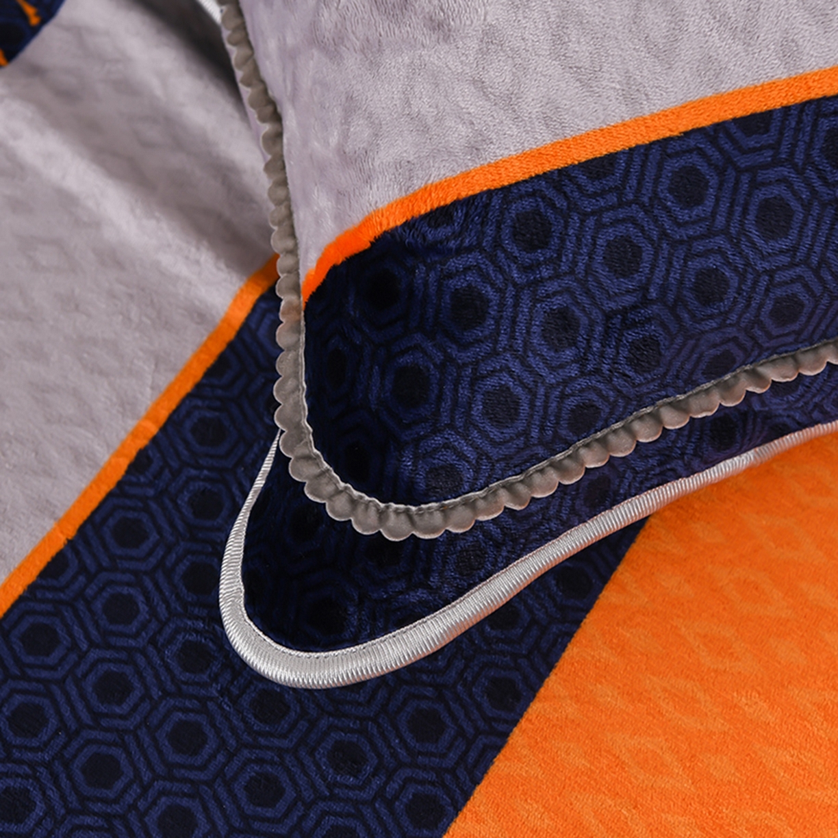 91家纺网 家纺一手货源 找家纺 梦宴 2025新款冬季牛奶绒加厚保暖床裙款法兰绒珊瑚绒四件套床上用品 森林小鹿