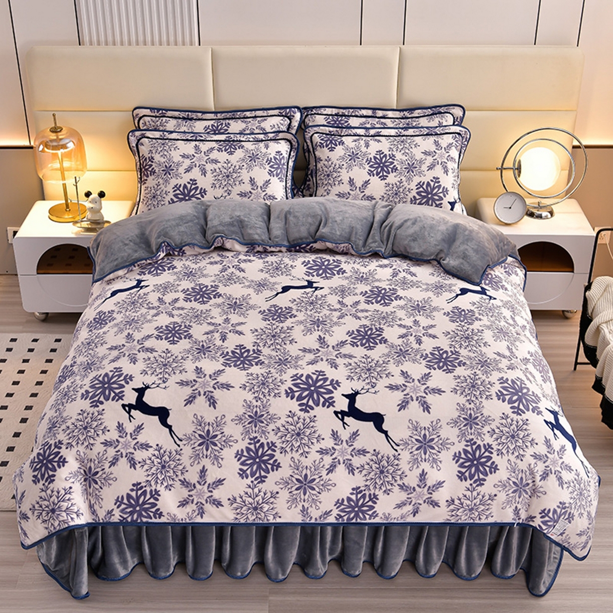 91家纺网 家纺一手货源 找家纺 梦宴 2025新款冬季牛奶绒加厚保暖床裙款法兰绒珊瑚绒四件套床上用品 圣诞鹿