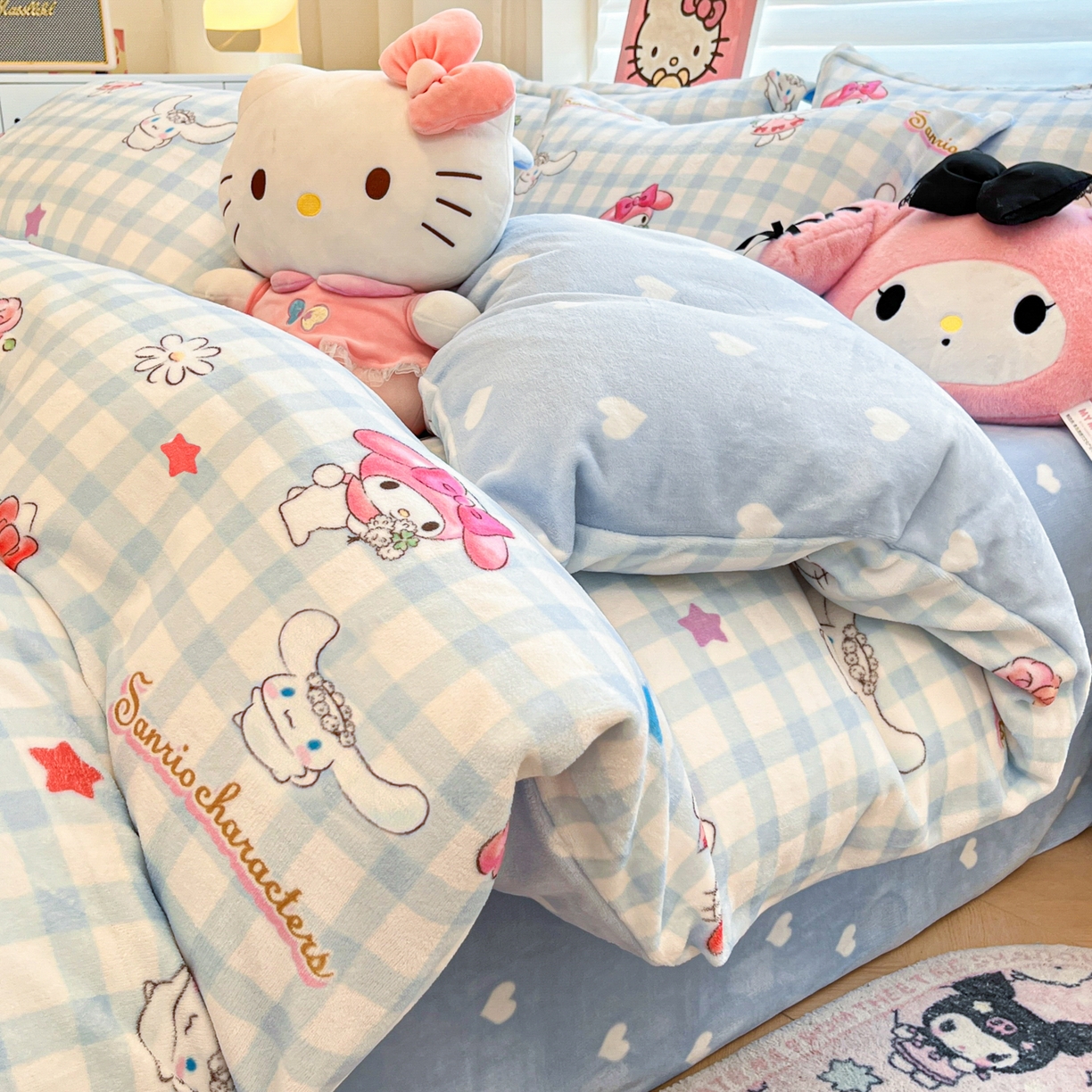 91家纺网 家纺一手货源 找家纺 暮思家居 2025新款三丽鸥正版授权高克重200克加厚保暖卡通牛奶绒四件套 牛奶绒-三丽鸥大家族