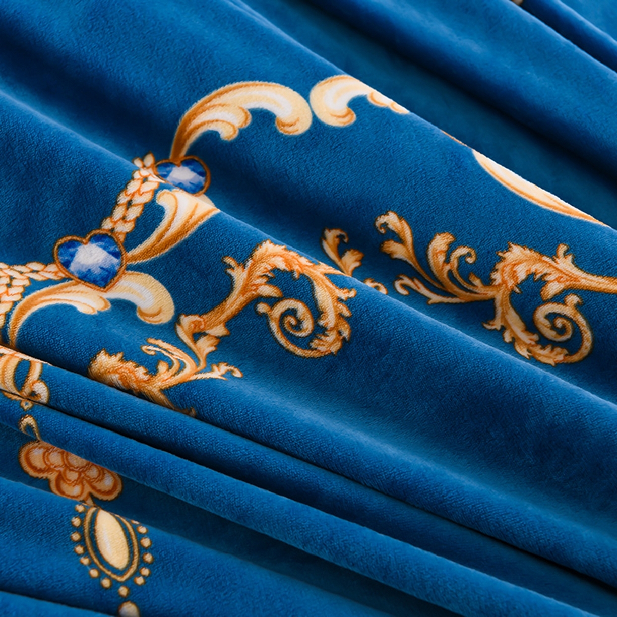 91家纺网 家纺一手货源 找家纺 梦宴 2025新款冬季牛奶绒加厚保暖床裙款法兰绒珊瑚绒四件套床上用品 盛世爱恋