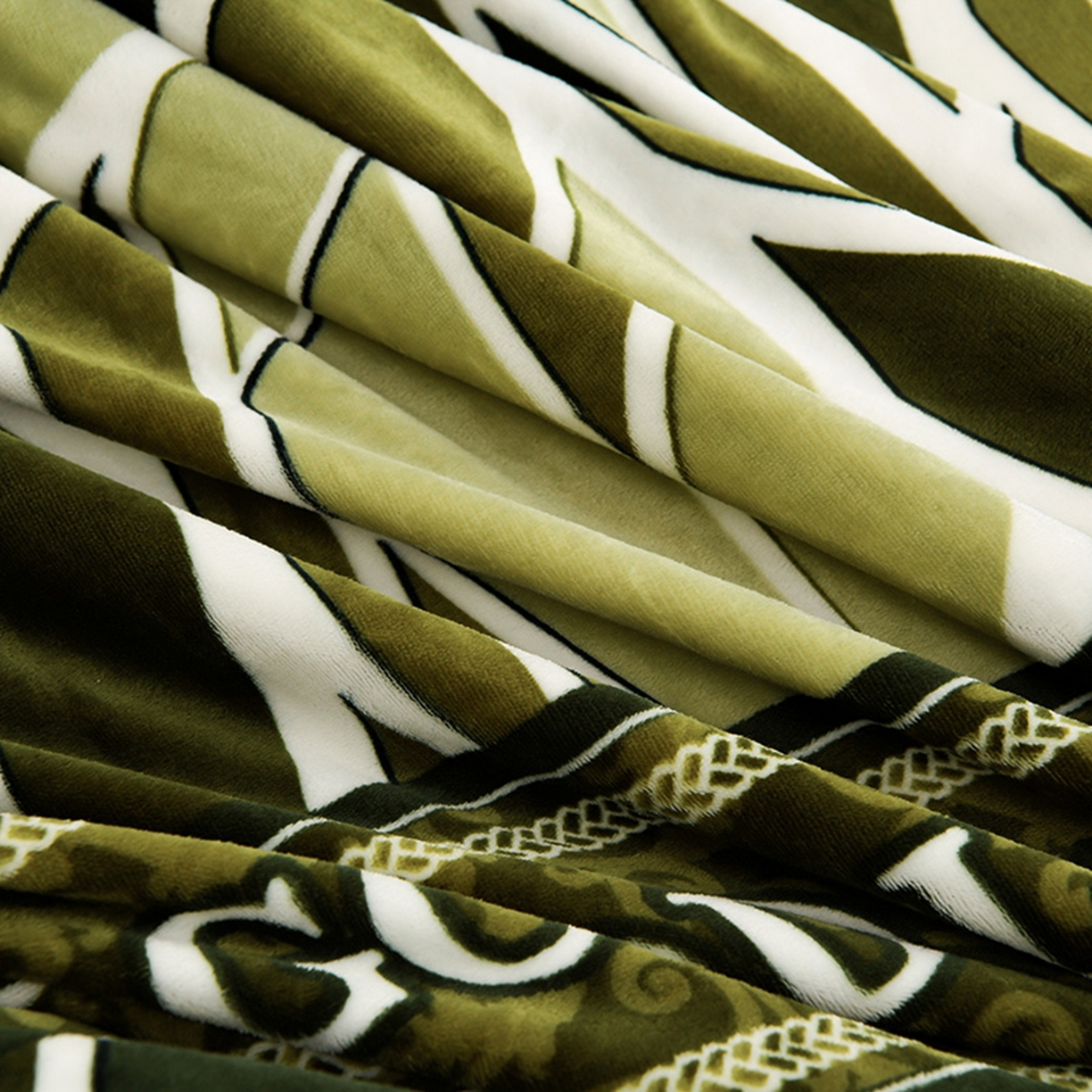 91家纺网 家纺一手货源 找家纺 梦宴 2025新款冬季牛奶绒加厚保暖床裙款法兰绒珊瑚绒四件套床上用品 素色主义