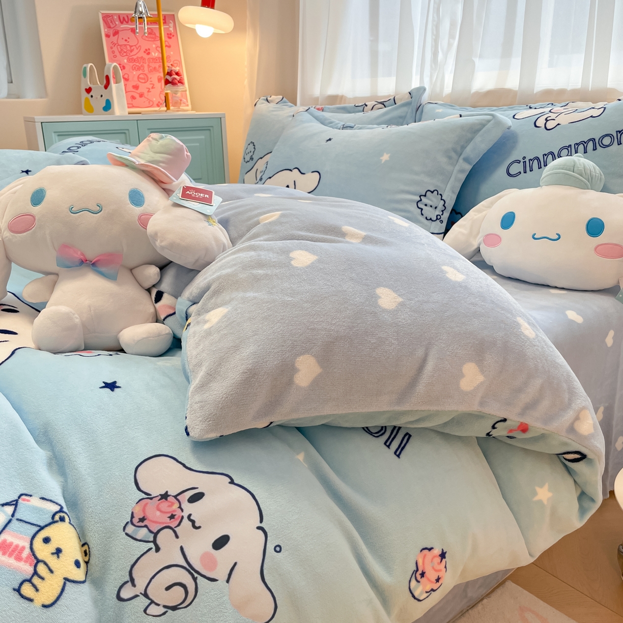 91家纺网 家纺一手货源 找家纺 暮思家居 2025新款三丽鸥正版授权高克重200克加厚保暖卡通牛奶绒四件套 牛奶绒-甜品玉桂狗