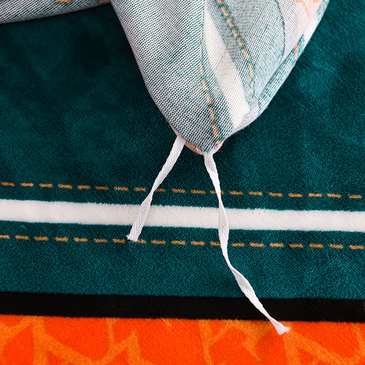 91家纺网 家纺一手货源 找家纺 梦宴 2025新款冬季牛奶绒加厚保暖床裙款法兰绒珊瑚绒四件套床上用品 快乐空间