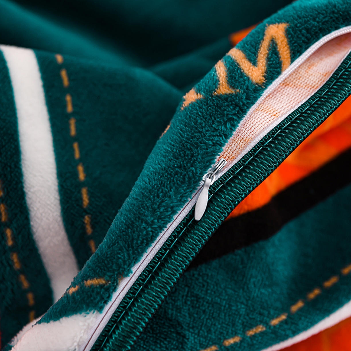 91家纺网 家纺一手货源 找家纺 梦宴 2025新款冬季牛奶绒加厚保暖床裙款法兰绒珊瑚绒四件套床上用品 快乐空间