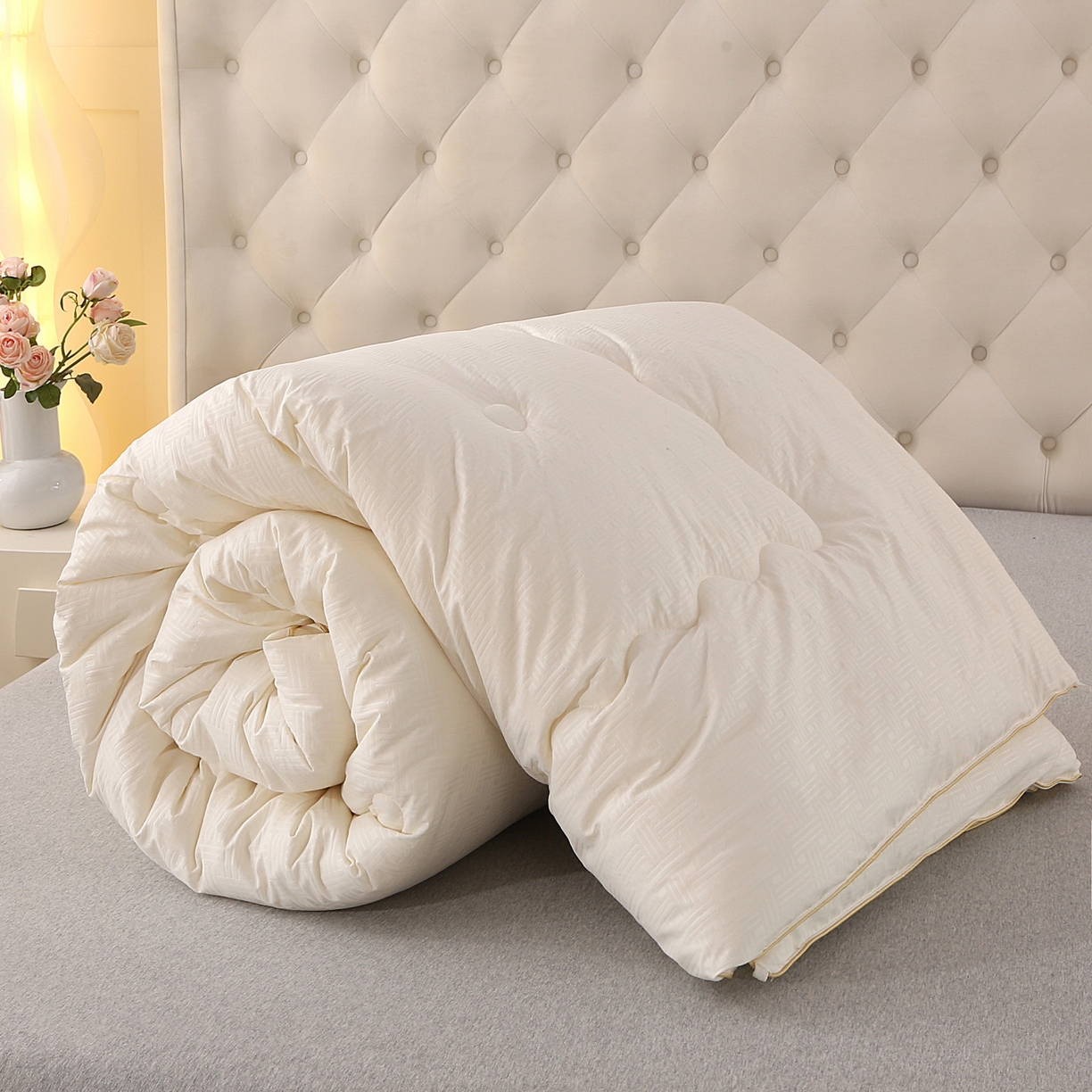 91家纺网 家纺一手货源 找家纺 金泰莱 2025新款A类针织澳洲进口压花羊毛被被子被芯 压花-米白