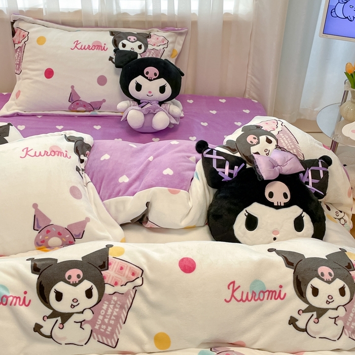 91家纺网 家纺一手货源 找家纺 暮思家居 2025新款三丽鸥正版授权高克重200克加厚保暖卡通牛奶绒四件套 牛奶绒-甜甜圈库洛米