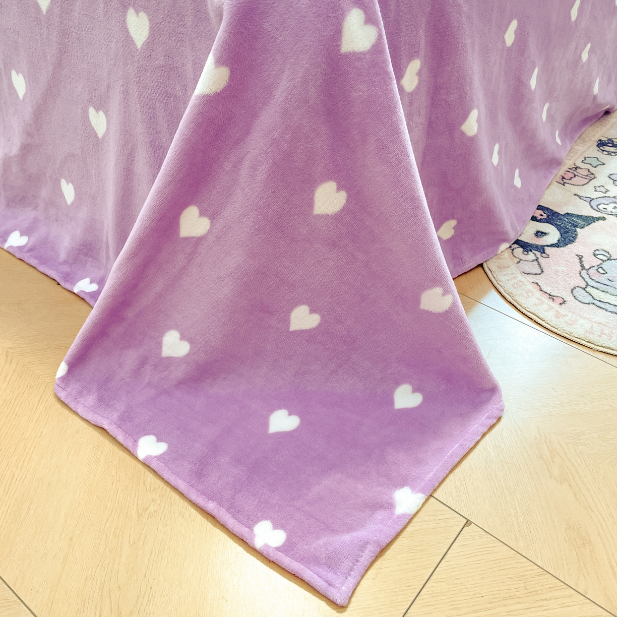 91家纺网 家纺一手货源 找家纺 暮思家居 2025新款三丽鸥正版授权高克重200克加厚保暖卡通牛奶绒四件套 牛奶绒-甜甜圈库洛米