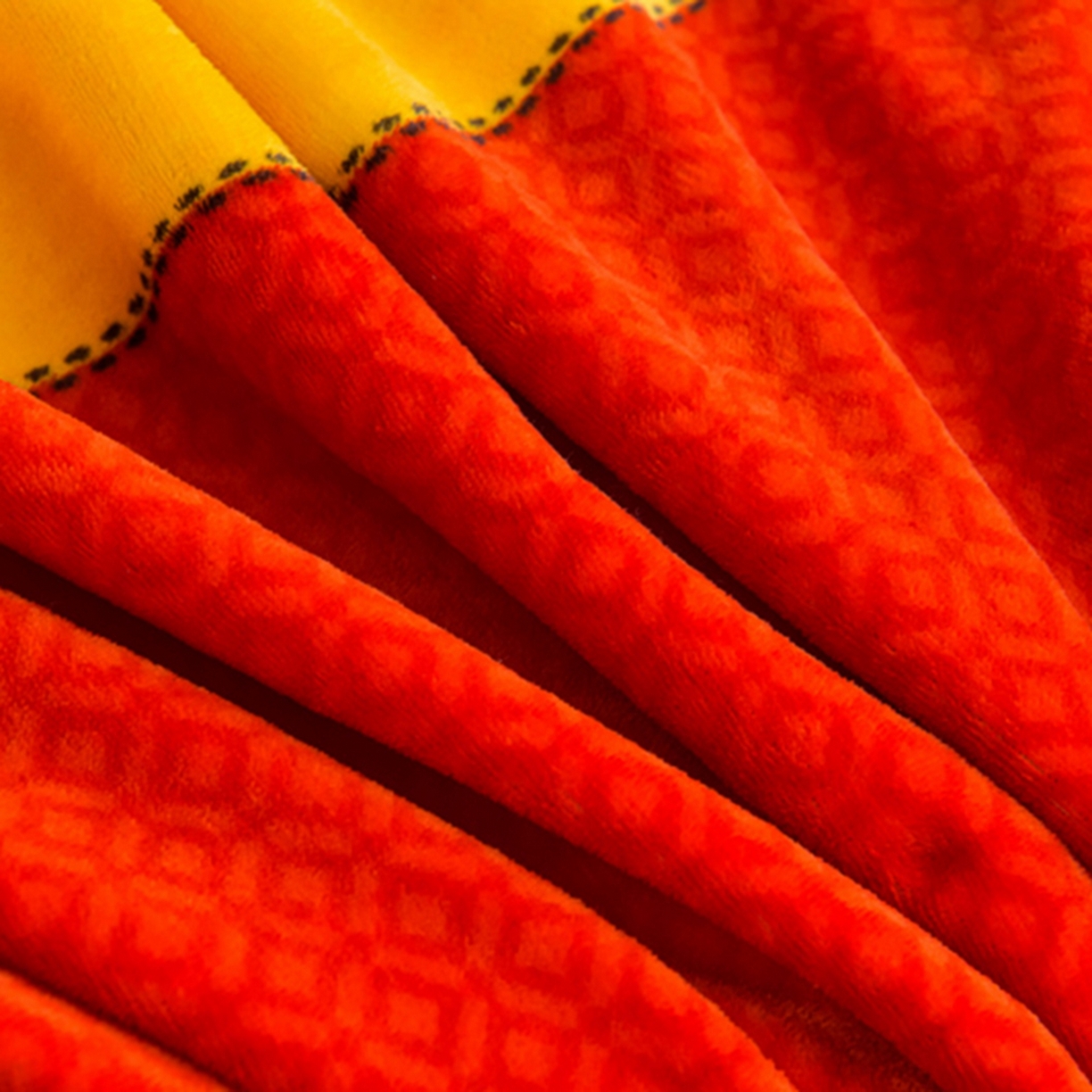 91家纺网 家纺一手货源 找家纺 梦宴 2025新款冬季牛奶绒加厚保暖床裙款法兰绒珊瑚绒四件套床上用品 心相随