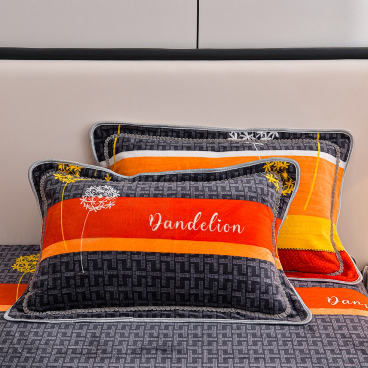 91家纺网 家纺一手货源 找家纺 梦宴 2025新款冬季牛奶绒加厚保暖床裙款法兰绒珊瑚绒四件套床上用品 心相随