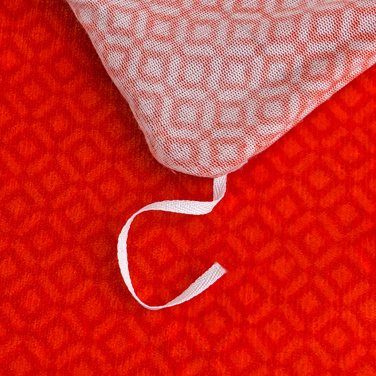 91家纺网 家纺一手货源 找家纺 梦宴 2025新款冬季牛奶绒加厚保暖床裙款法兰绒珊瑚绒四件套床上用品 心相随