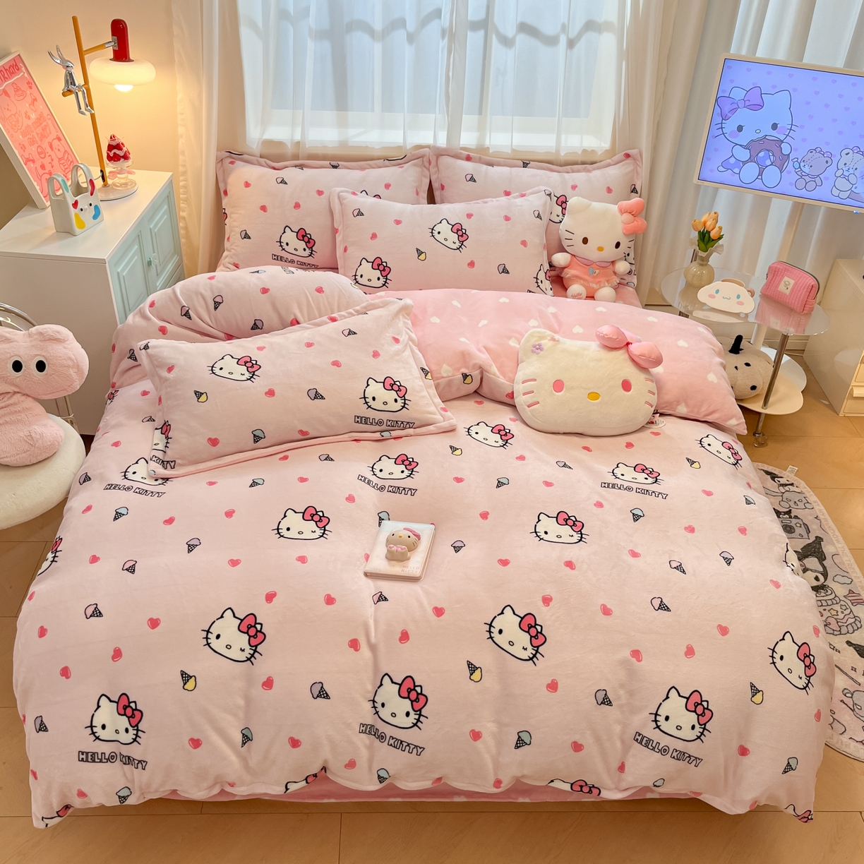 91家纺网 家纺一手货源 找家纺 暮思家居 2025新款三丽鸥正版授权高克重200克加厚保暖卡通牛奶绒四件套 牛奶绒-甜筒kt