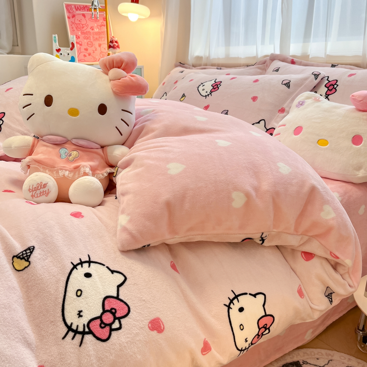 91家纺网 家纺一手货源 找家纺 暮思家居 2025新款三丽鸥正版授权高克重200克加厚保暖卡通牛奶绒四件套 牛奶绒-甜筒kt