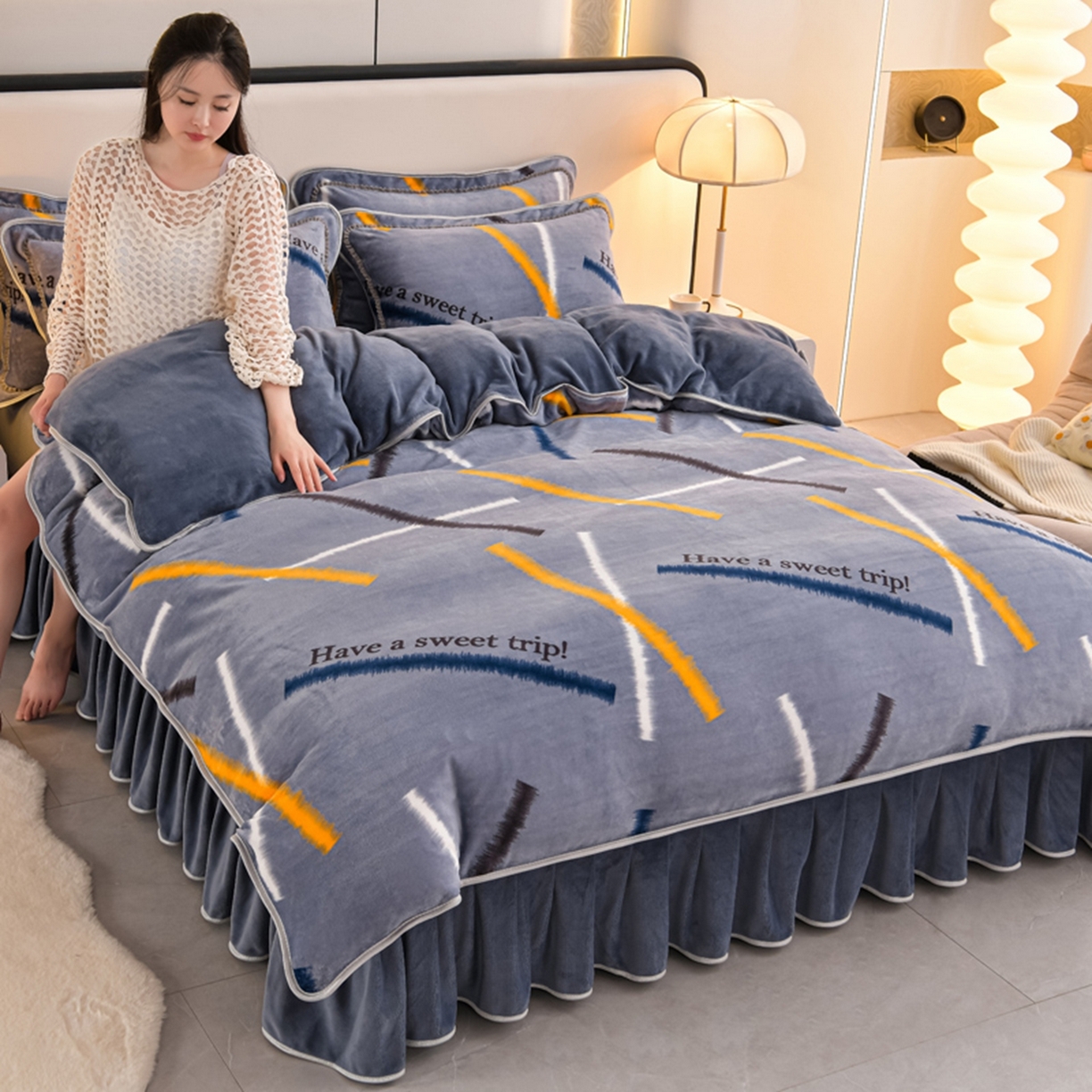 91家纺网 家纺一手货源 找家纺 梦宴 2025新款冬季牛奶绒加厚保暖床裙款法兰绒珊瑚绒四件套床上用品 休闲时光