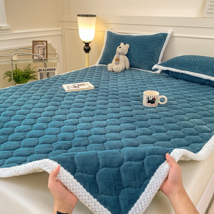 正邦家纺 2025新款加厚全消光牛奶绒夹棉床褥高克重5D雕花牛奶绒单人床上下铺床护垫 青花蓝