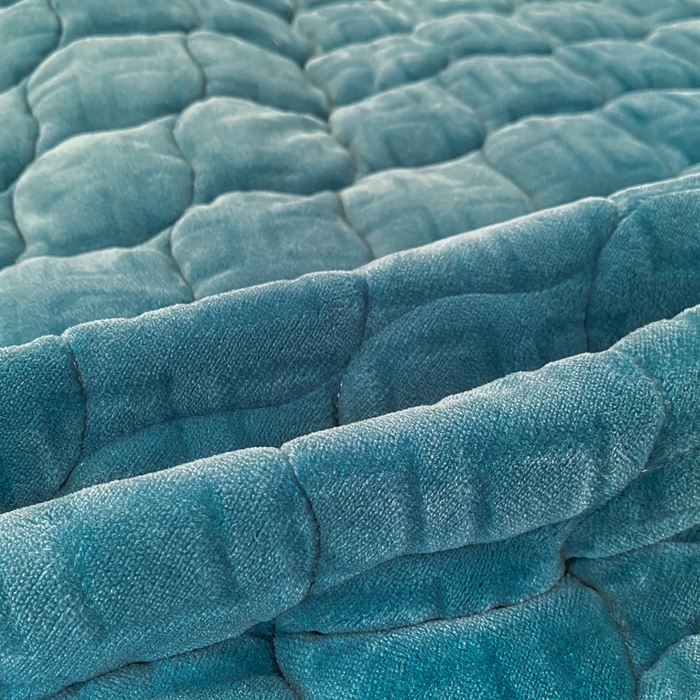 91家纺网 家纺一手货源 找家纺 正邦家纺 2025新款加厚全消光牛奶绒夹棉床褥高克重5D雕花牛奶绒单人床上下铺床护垫 青花蓝