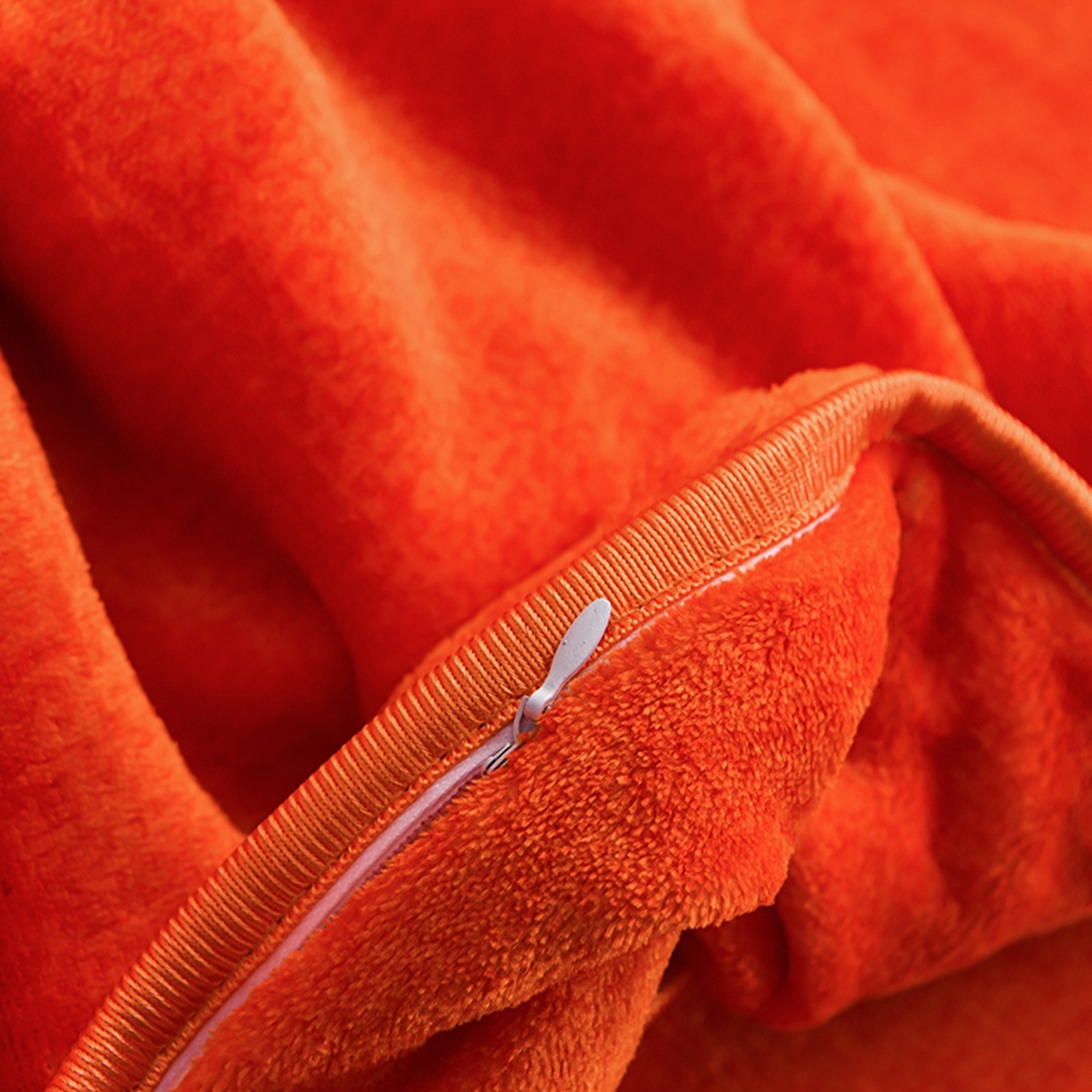 91家纺网 家纺一手货源 找家纺 梦宴 2025新款冬季牛奶绒加厚保暖床裙款法兰绒珊瑚绒四件套床上用品 一生相伴