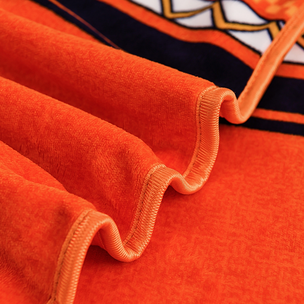 91家纺网 家纺一手货源 找家纺 梦宴 2025新款冬季牛奶绒加厚保暖床裙款法兰绒珊瑚绒四件套床上用品 一生相伴