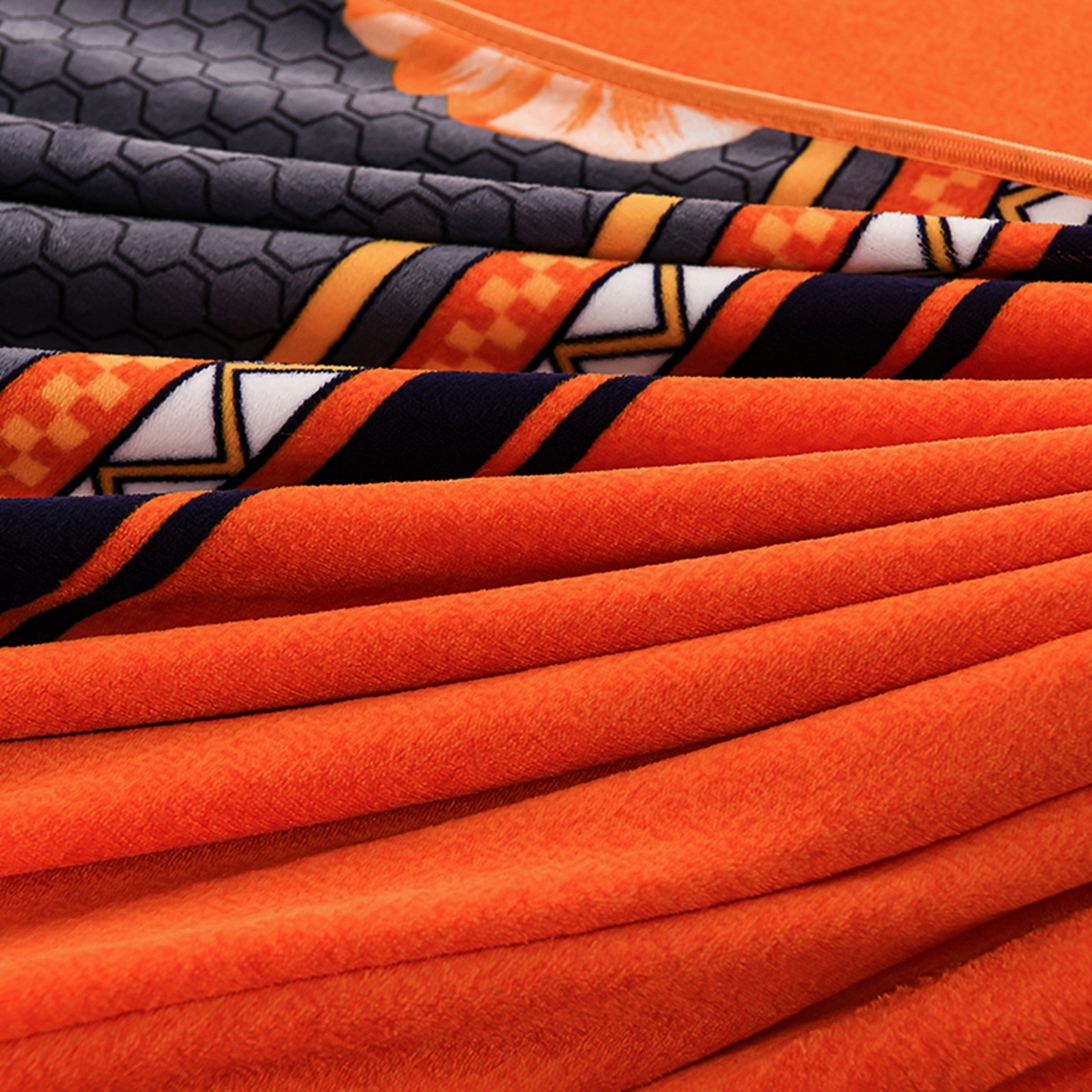 91家纺网 家纺一手货源 找家纺 梦宴 2025新款冬季牛奶绒加厚保暖床裙款法兰绒珊瑚绒四件套床上用品 一生相伴