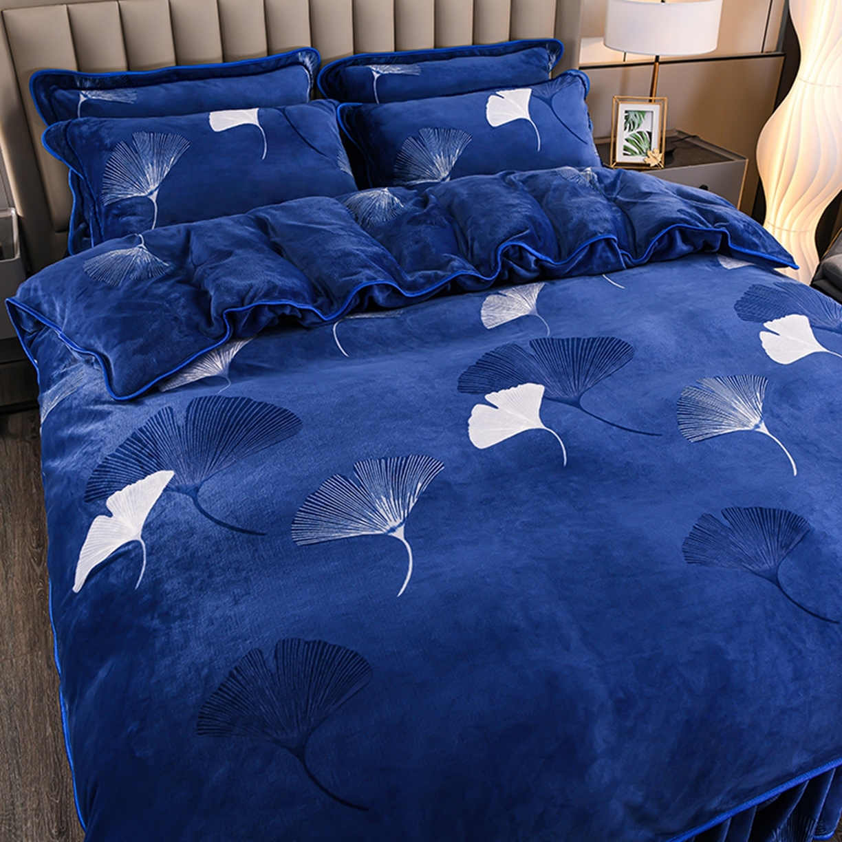 91家纺网 家纺一手货源 找家纺 梦宴 2025新款冬季牛奶绒加厚保暖床裙款法兰绒珊瑚绒四件套床上用品 一叶知秋