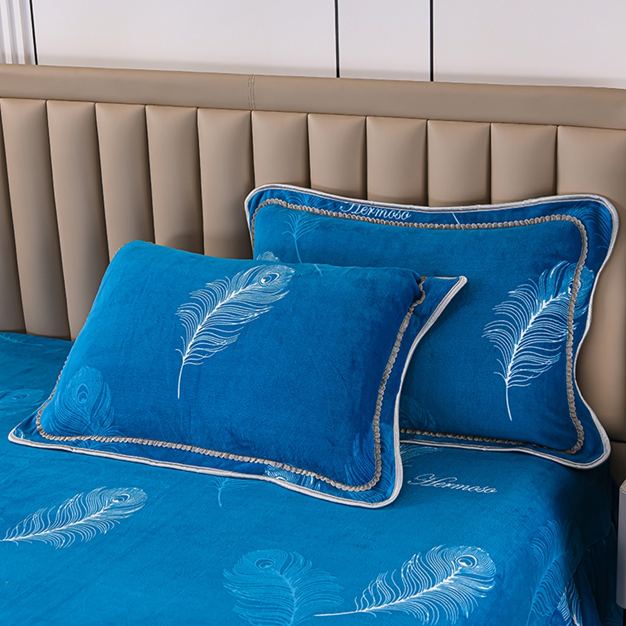 91家纺网 家纺一手货源 找家纺 梦宴 2025新款冬季牛奶绒加厚保暖床裙款法兰绒珊瑚绒四件套床上用品 羽梦