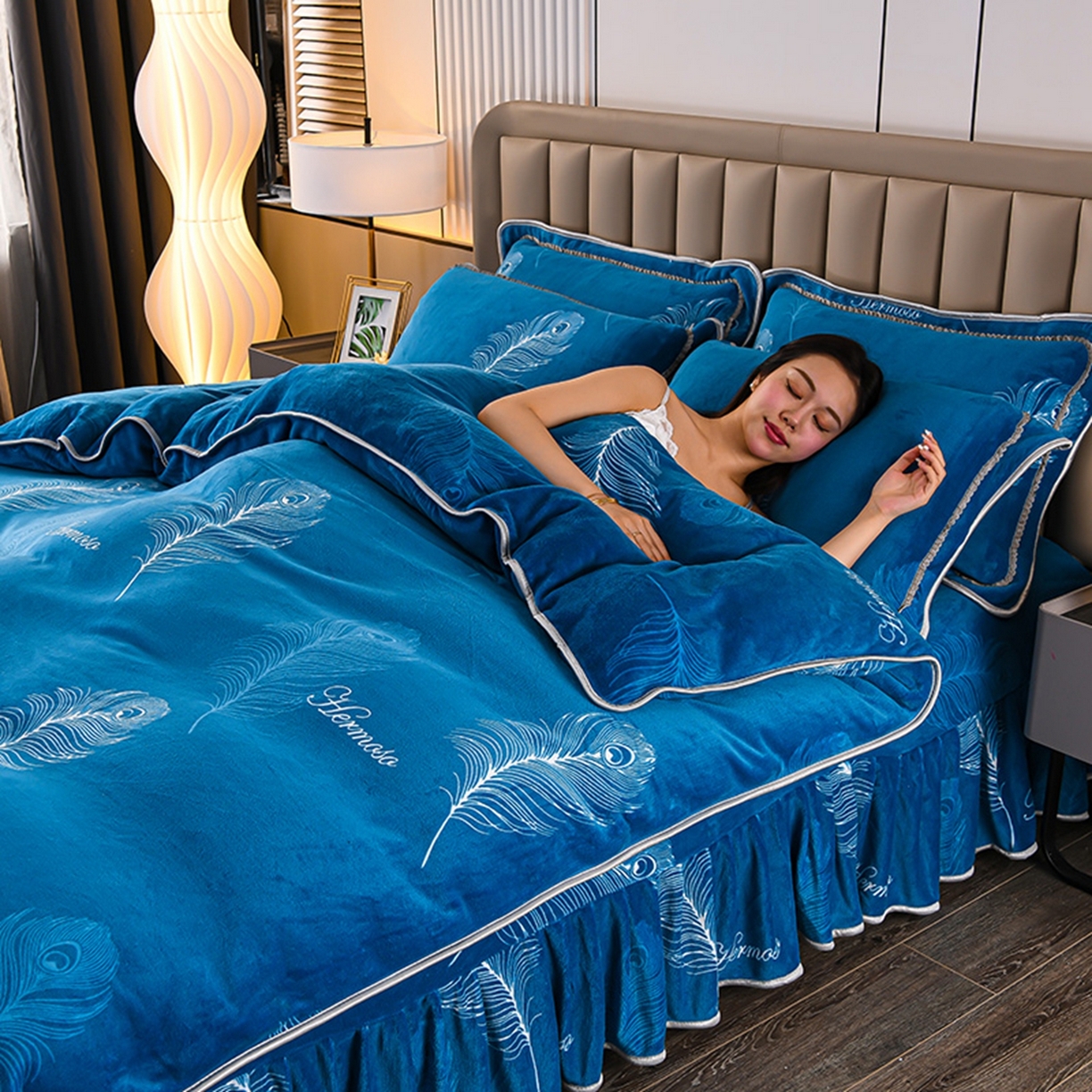 91家纺网 家纺一手货源 找家纺 梦宴 2025新款冬季牛奶绒加厚保暖床裙款法兰绒珊瑚绒四件套床上用品 羽梦