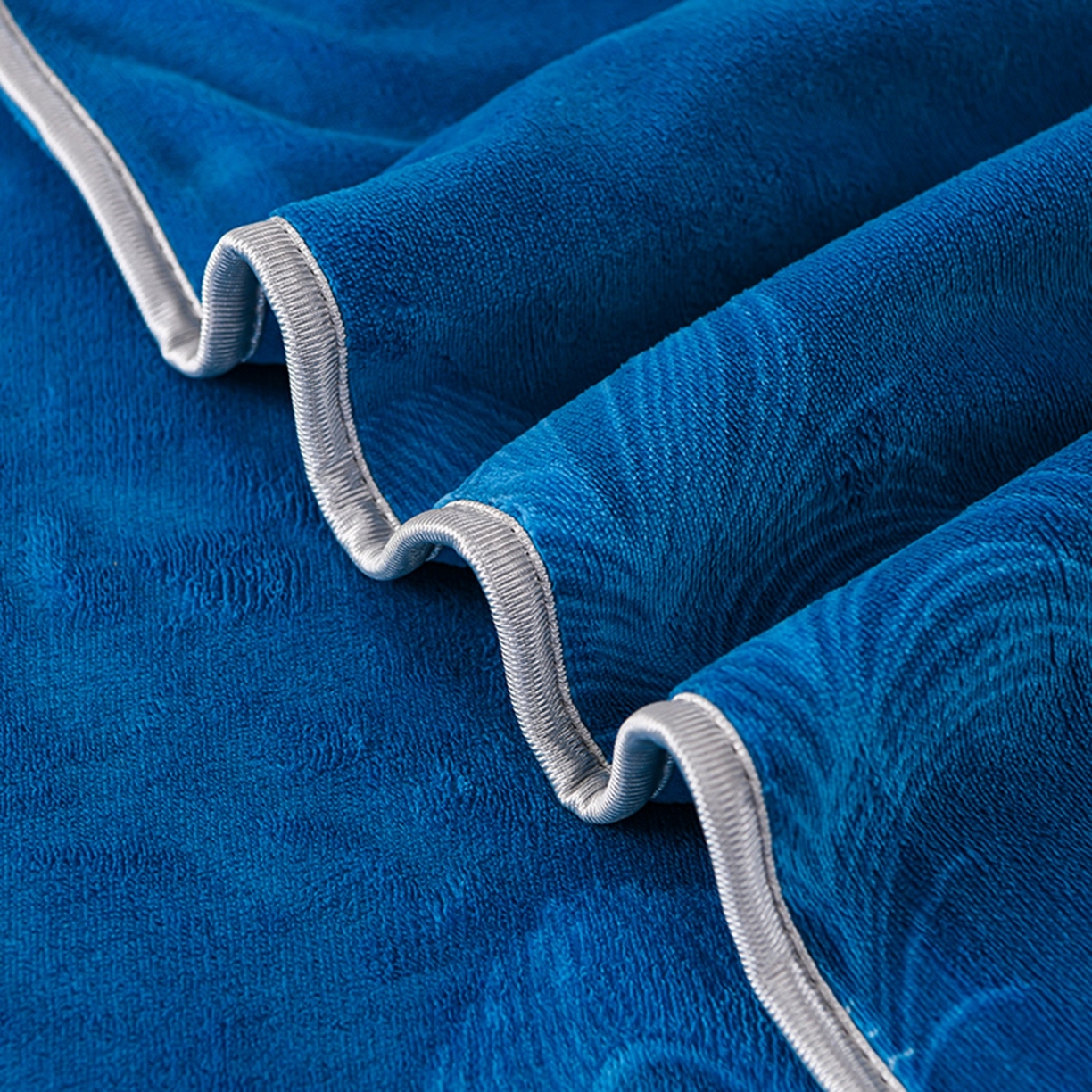 91家纺网 家纺一手货源 找家纺 梦宴 2025新款冬季牛奶绒加厚保暖床裙款法兰绒珊瑚绒四件套床上用品 羽梦