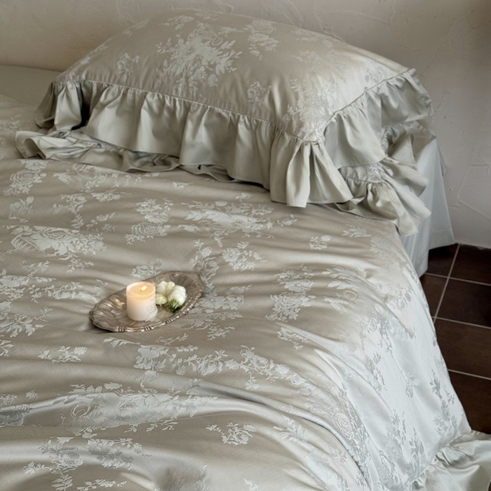 91家纺网 家纺一手货源 找家纺 MIU缪家居 2025新款100支全棉厚织提花四件套-花瓣雨-花园秘境 仙踪绿