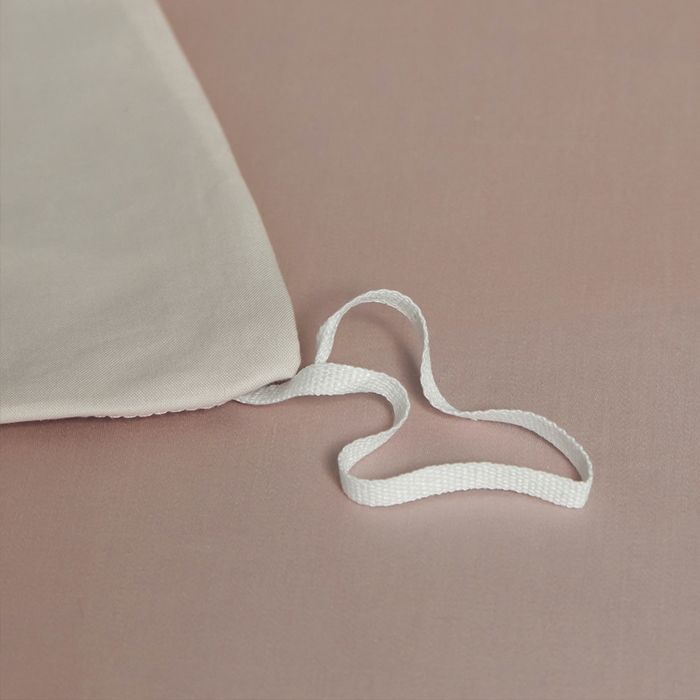 91家纺网 家纺一手货源 找家纺 柔觉家纺 2025新款100支长绒棉A类纯色双拼素色全棉四件套 可可咖-浅粉