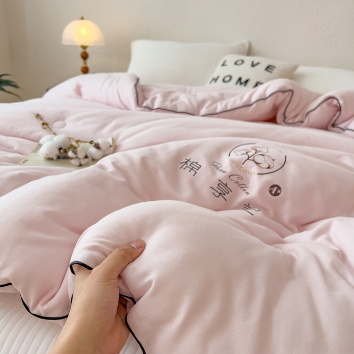 91家纺网 家纺一手货源 找家纺 米菲 2025新款A类水洗棉新疆棉花被被芯-栀夏 栀夏-豆蔻粉