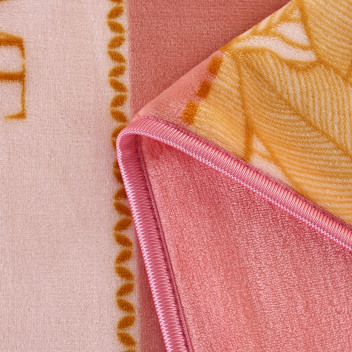 91家纺网 家纺一手货源 找家纺 雨洋2025新款加厚保暖牛奶绒金貂婴儿绒单被套 炫彩家人