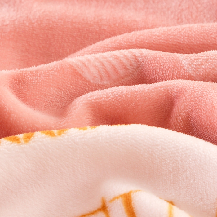 91家纺网 家纺一手货源 找家纺 雨洋2025新款加厚保暖牛奶绒金貂婴儿绒单被套 炫彩家人