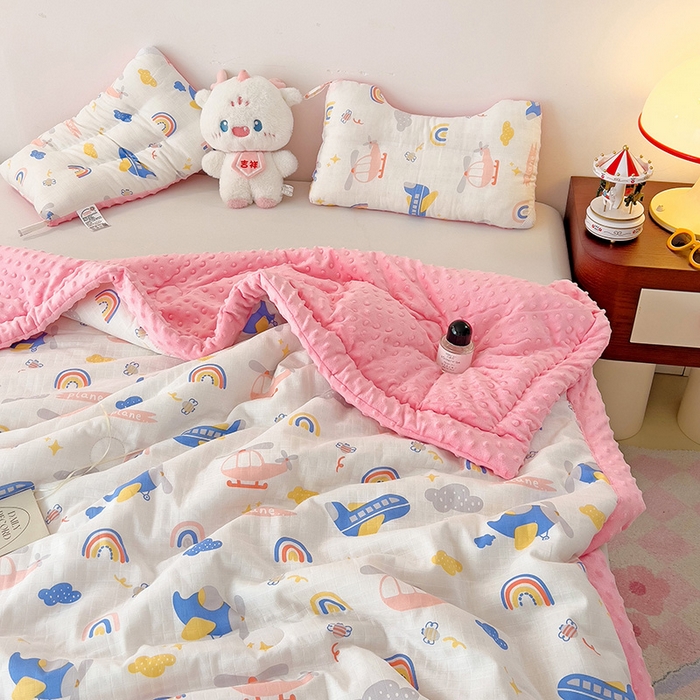 91家纺网 家纺一手货源 找家纺 十九色 2025新款婴幼儿安抚豆豆被全棉华夫格豆豆被一体款+可拆款（可机洗） 一体款-飞行日记