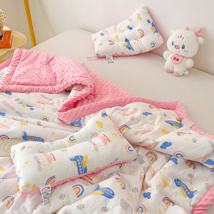 91家纺网 家纺一手货源 找家纺 十九色 2025新款婴幼儿安抚豆豆被全棉华夫格豆豆被一体款+可拆款（可机洗） 一体款-飞行日记