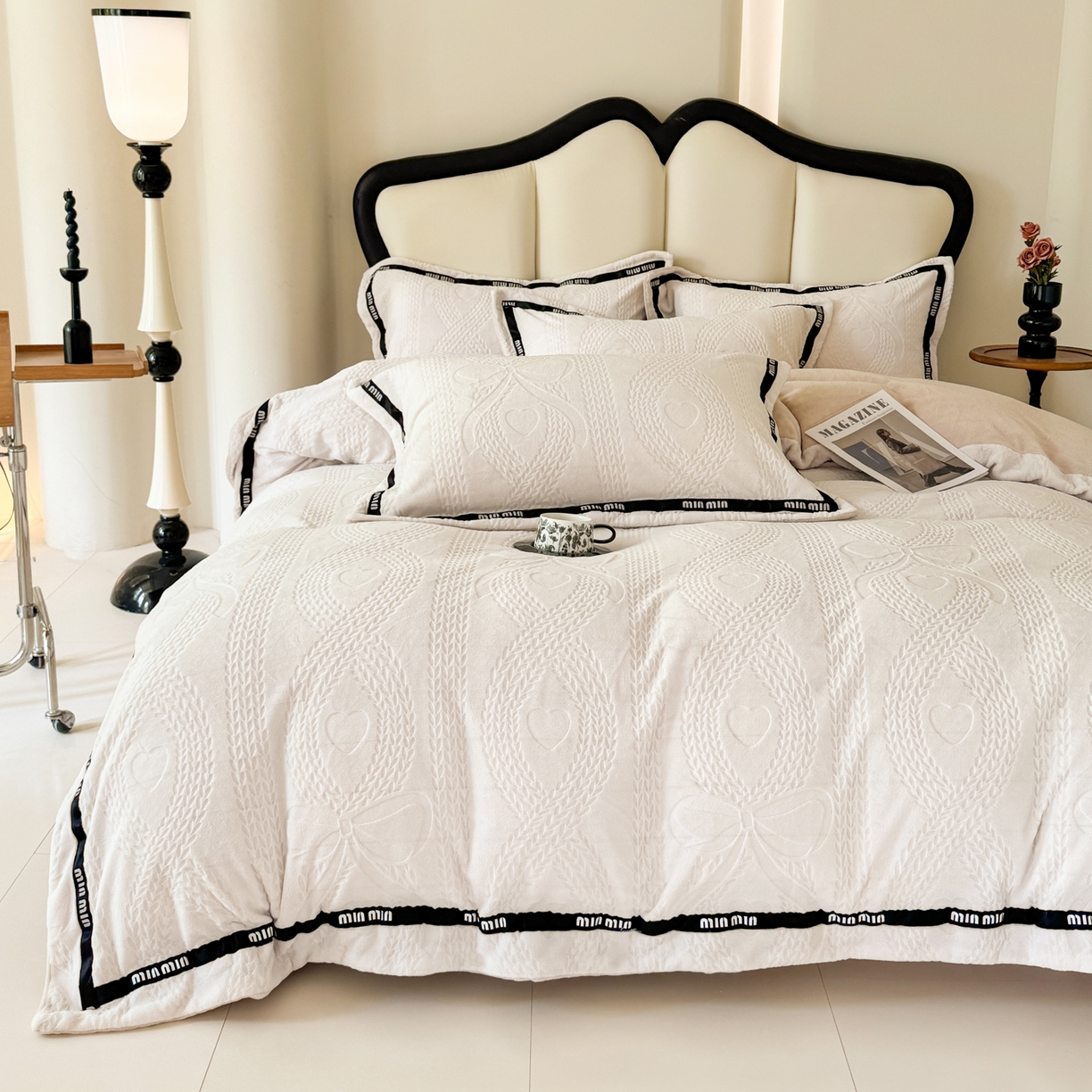 91家纺网 家纺一手货源 找家纺 （总）潮邦创意家居 2025新款冬季雕花牛奶绒四件套-简逸黑钻