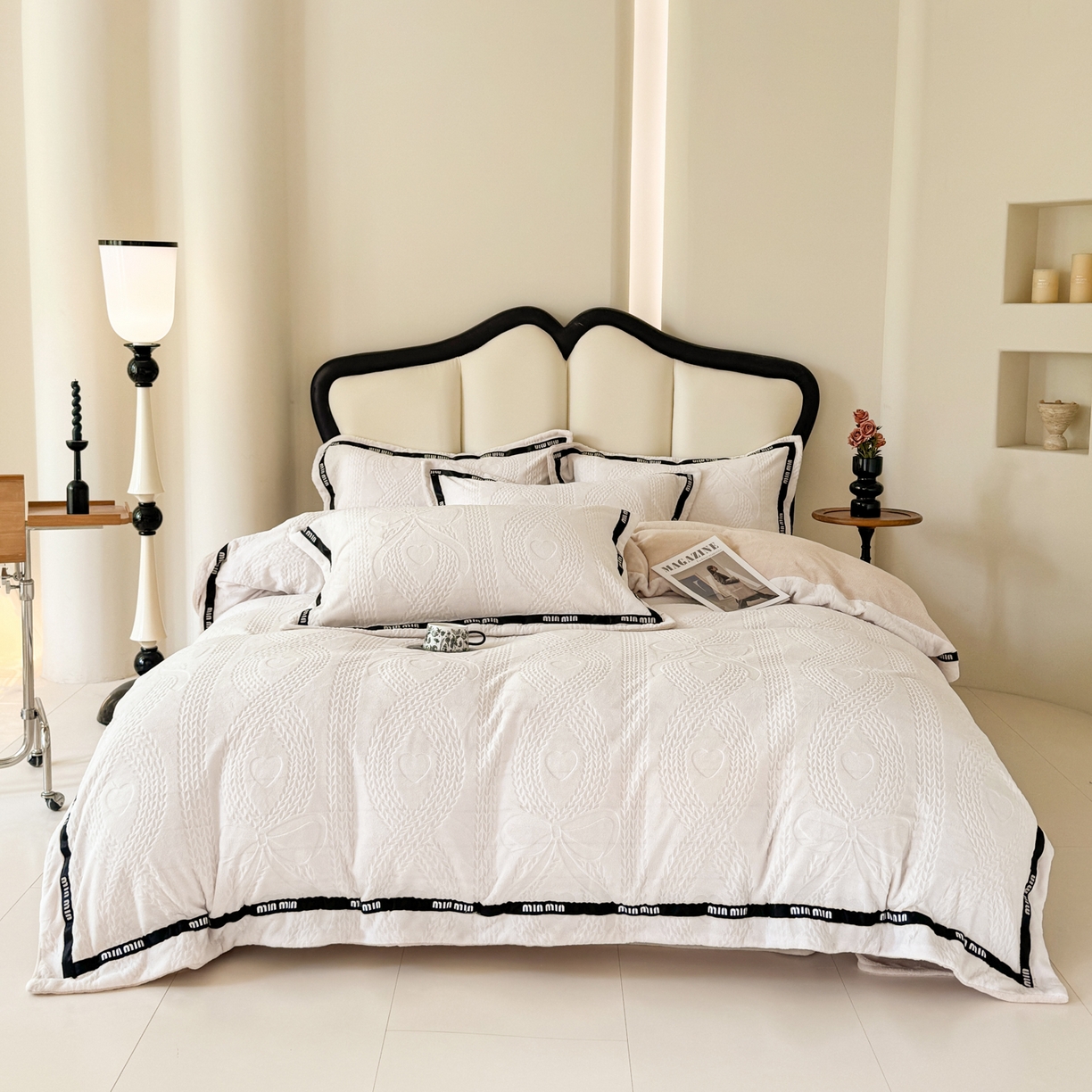 91家纺网 家纺一手货源 找家纺 潮邦创意家居 2025新款冬季雕花牛奶绒四件套-简逸黑钻 简逸黑钻-奶咖