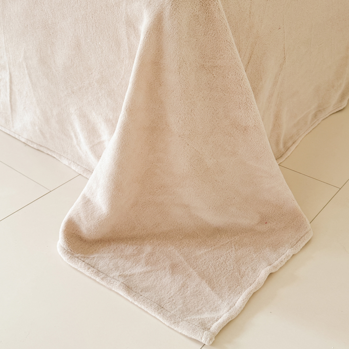 91家纺网 家纺一手货源 找家纺 潮邦创意家居 2025新款冬季雕花牛奶绒四件套-简逸黑钻 简逸黑钻-奶咖