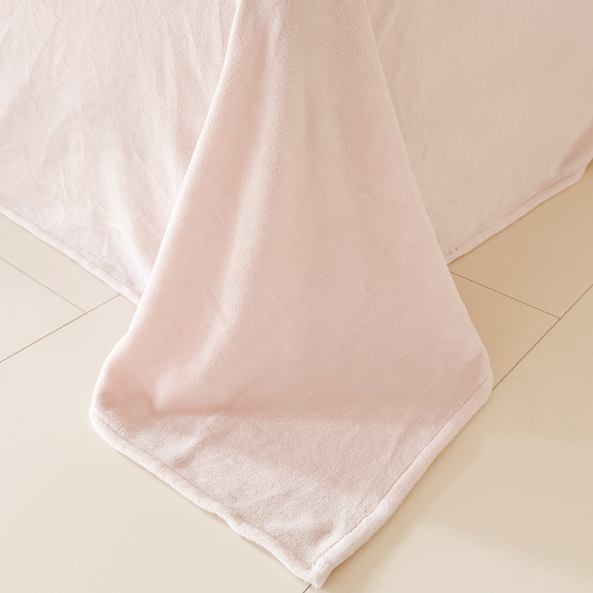 91家纺网 家纺一手货源 找家纺 潮邦创意家居 2025新款冬季雕花牛奶绒四件套-简逸黑钻 简逸黑钻-粉色