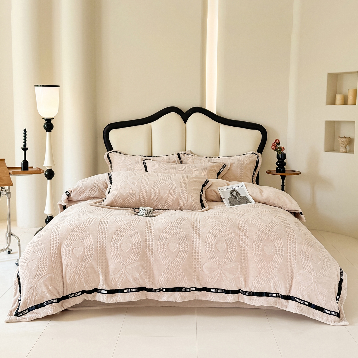 91家纺网 家纺一手货源 找家纺 潮邦创意家居 2025新款冬季雕花牛奶绒四件套-简逸黑钻 简逸黑钻-玉色