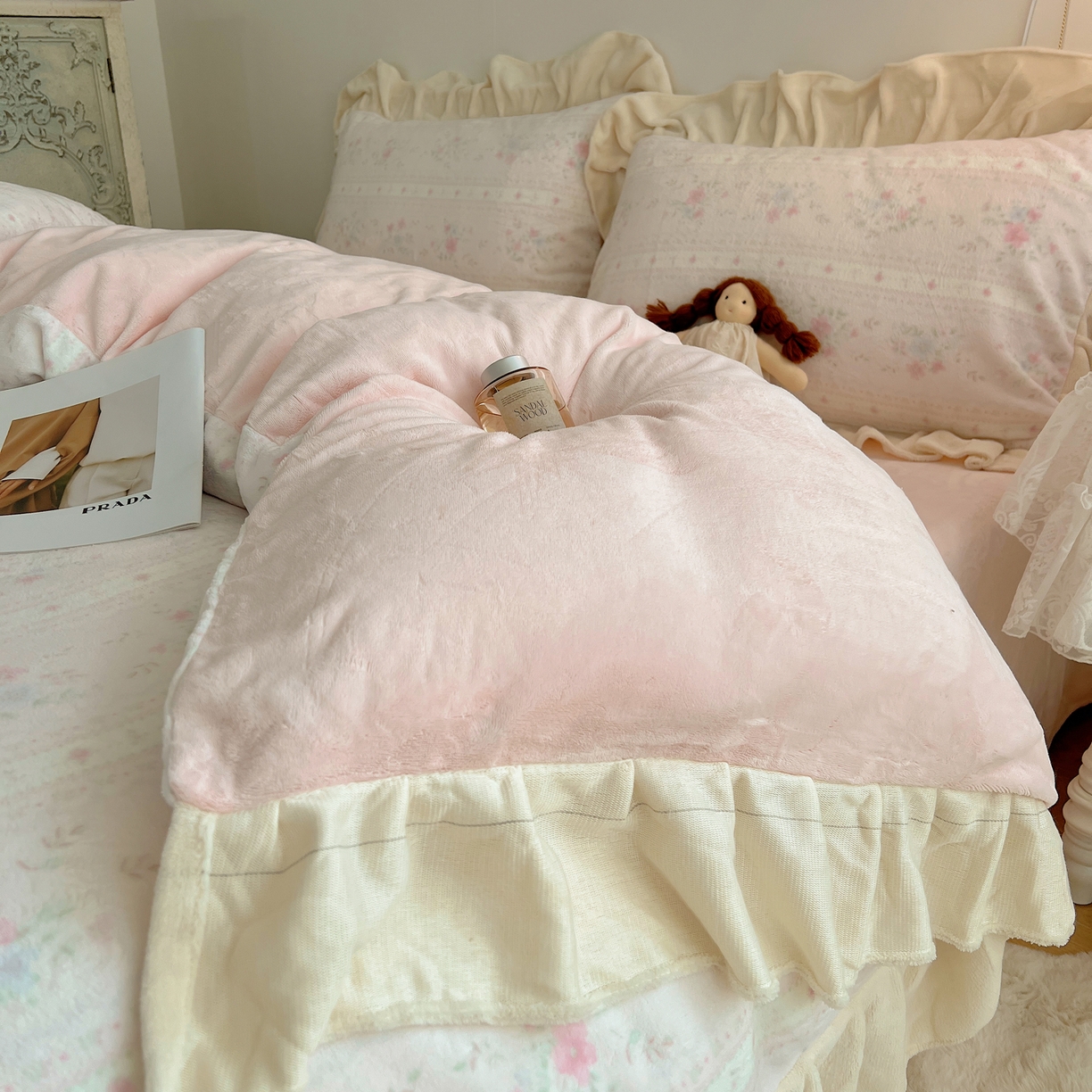 91家纺网 家纺一手货源 找家纺 （总）桃喜 2025新款牛奶绒碎花花边系列四件套【会员-5】