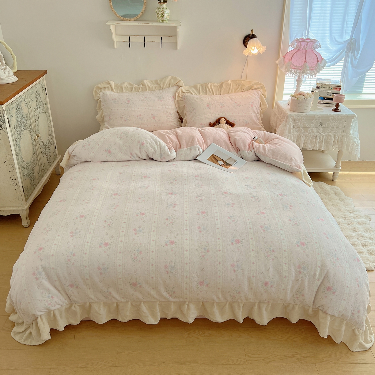 91家纺网 家纺一手货源 找家纺 （总）桃喜 2025新款牛奶绒碎花花边系列四件套【会员-5】