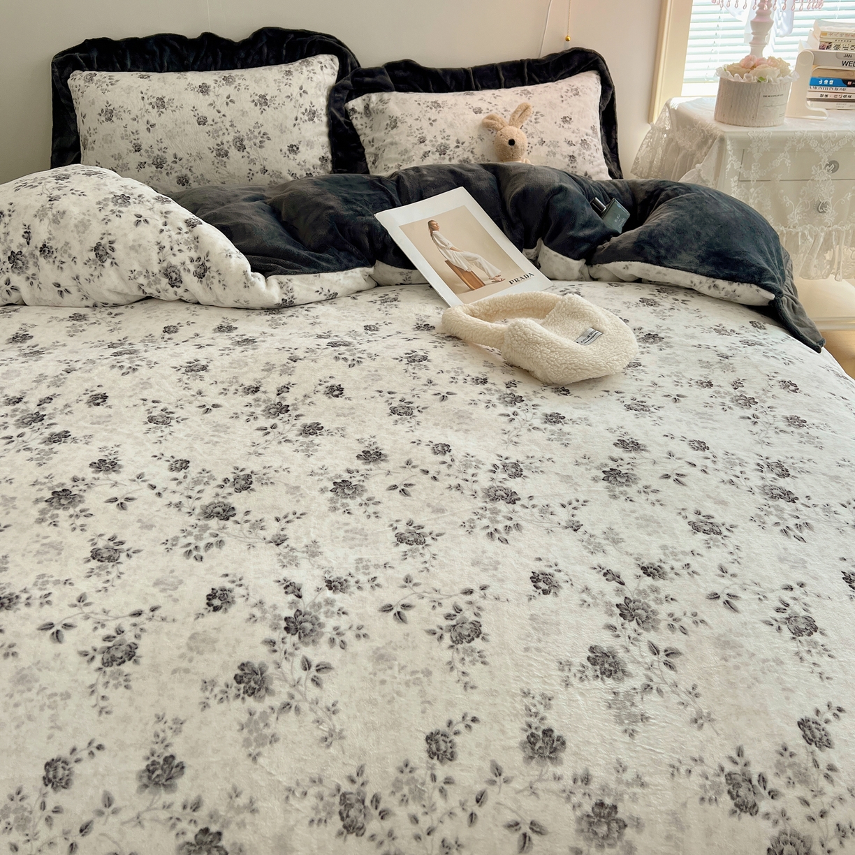 91家纺网 家纺一手货源 找家纺 桃喜 2025新款牛奶绒碎花花边系列四件套【会员-5】 赫本