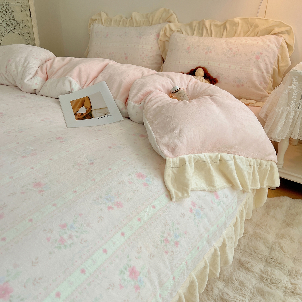 91家纺网 家纺一手货源 找家纺 （总）桃喜 2025新款牛奶绒碎花花边系列四件套【会员-5】