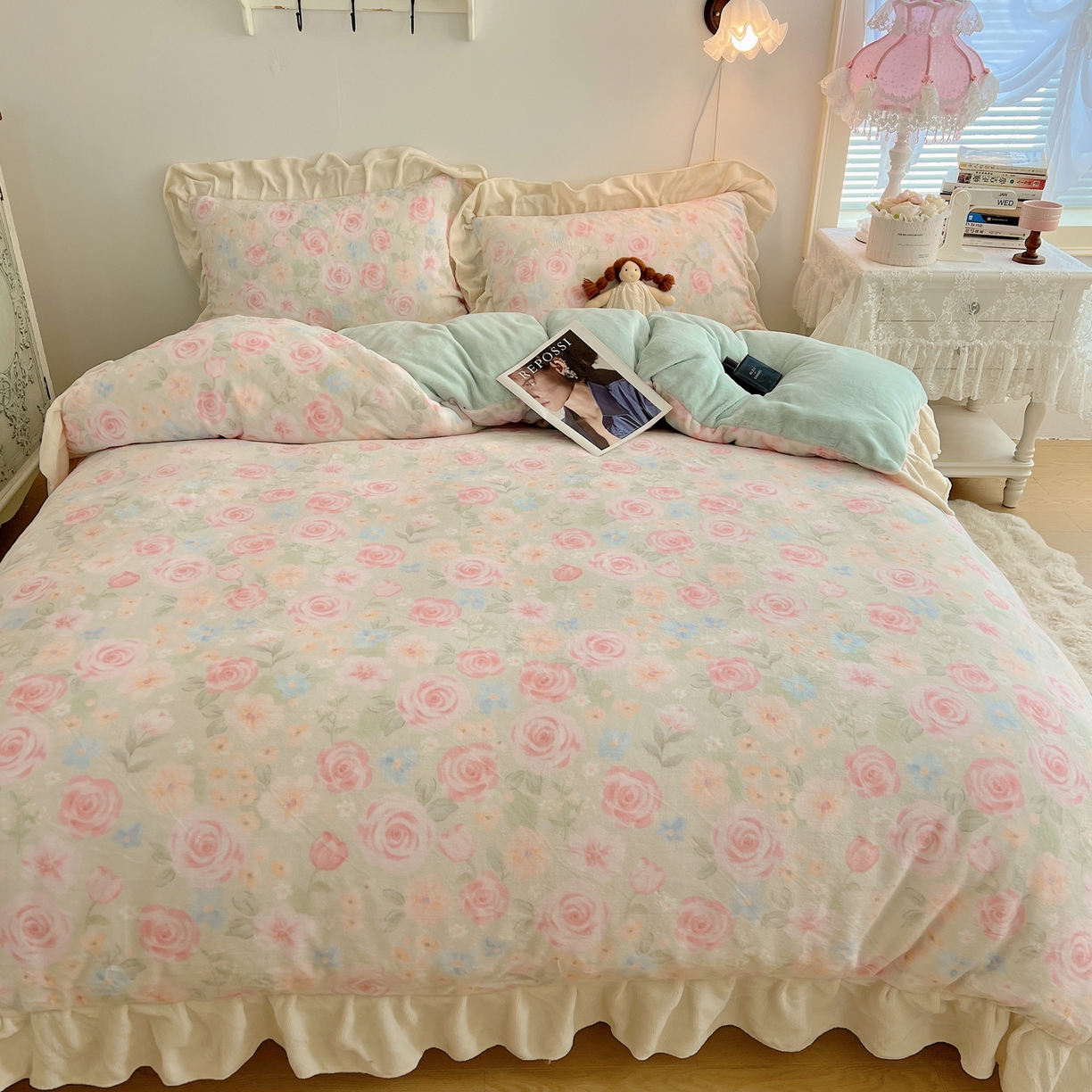 91家纺网 家纺一手货源 找家纺 桃喜 2025新款牛奶绒碎花花边系列四件套【会员-5】 蔷薇