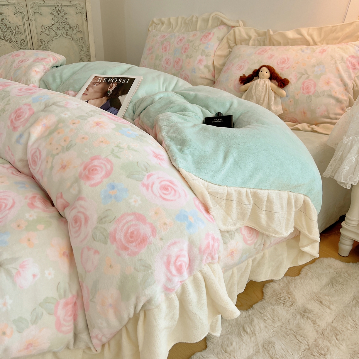 91家纺网 家纺一手货源 找家纺 桃喜 2025新款牛奶绒碎花花边系列四件套【会员-5】 蔷薇