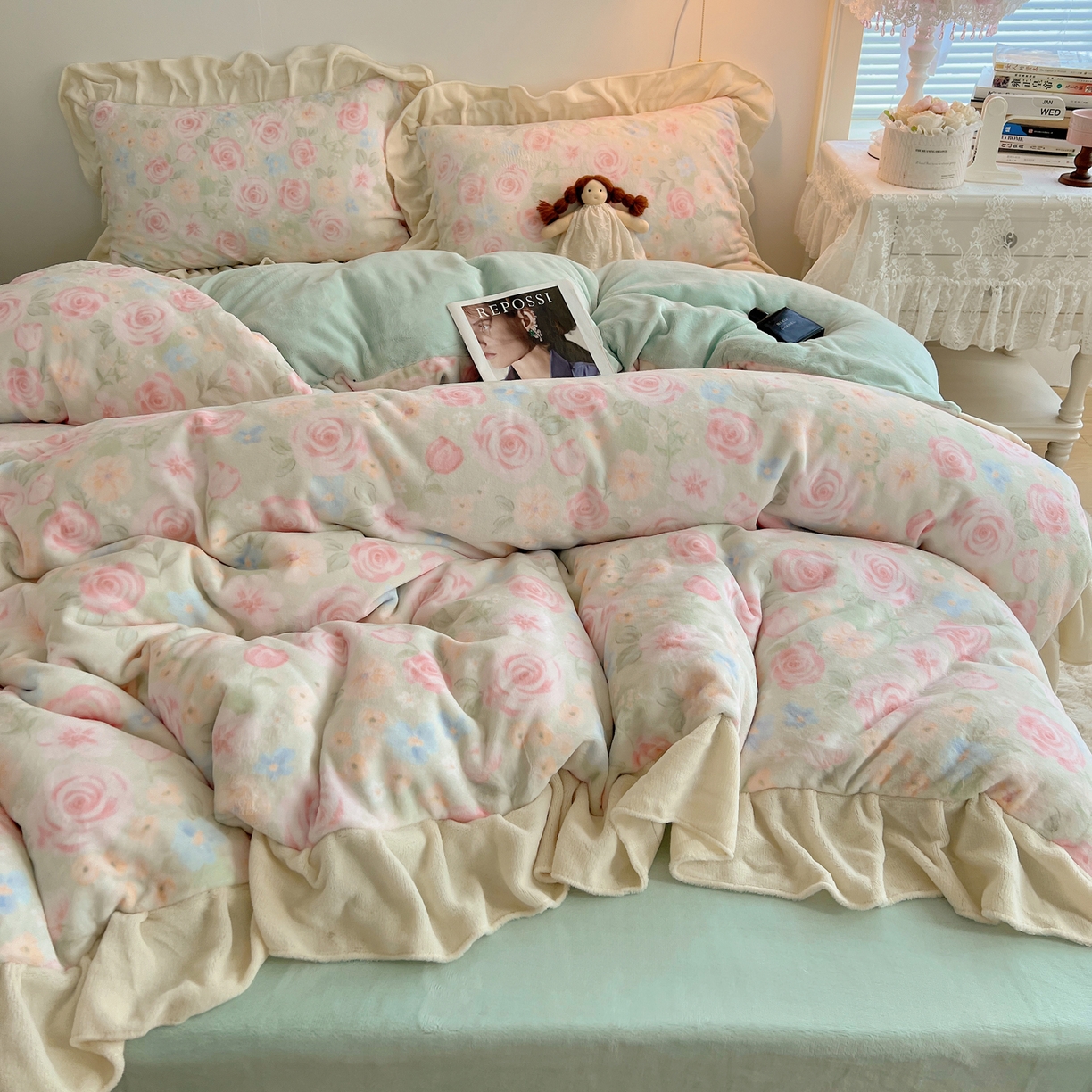 91家纺网 家纺一手货源 找家纺 桃喜 2025新款牛奶绒碎花花边系列四件套【会员-5】 蔷薇