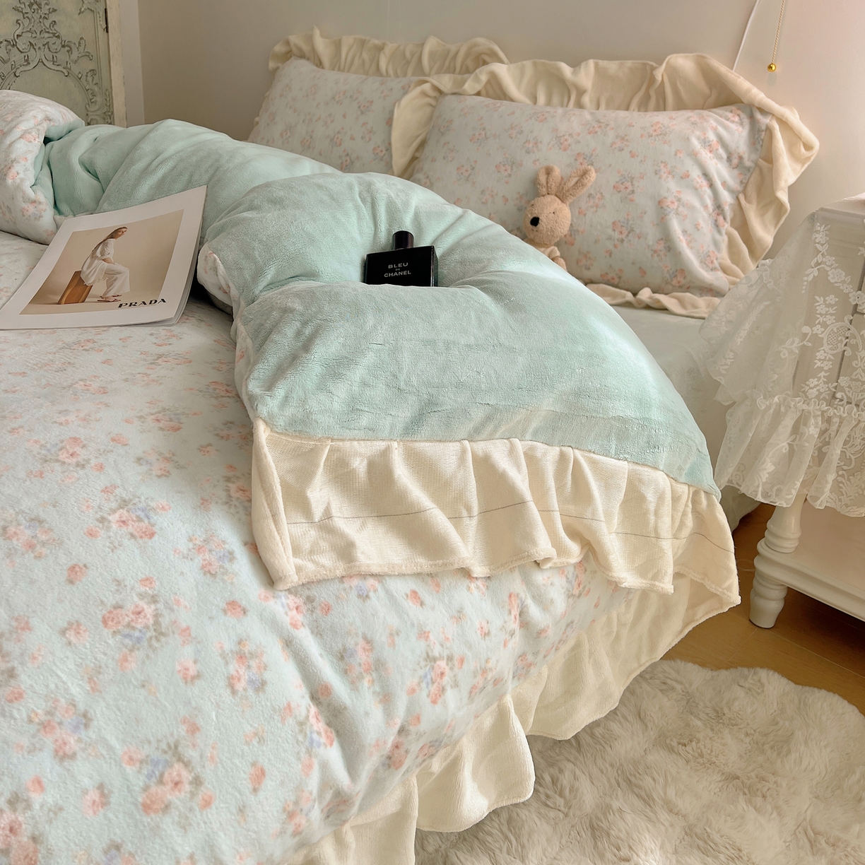 91家纺网 家纺一手货源 找家纺 桃喜 2025新款牛奶绒碎花花边系列四件套【会员-5】 山茶