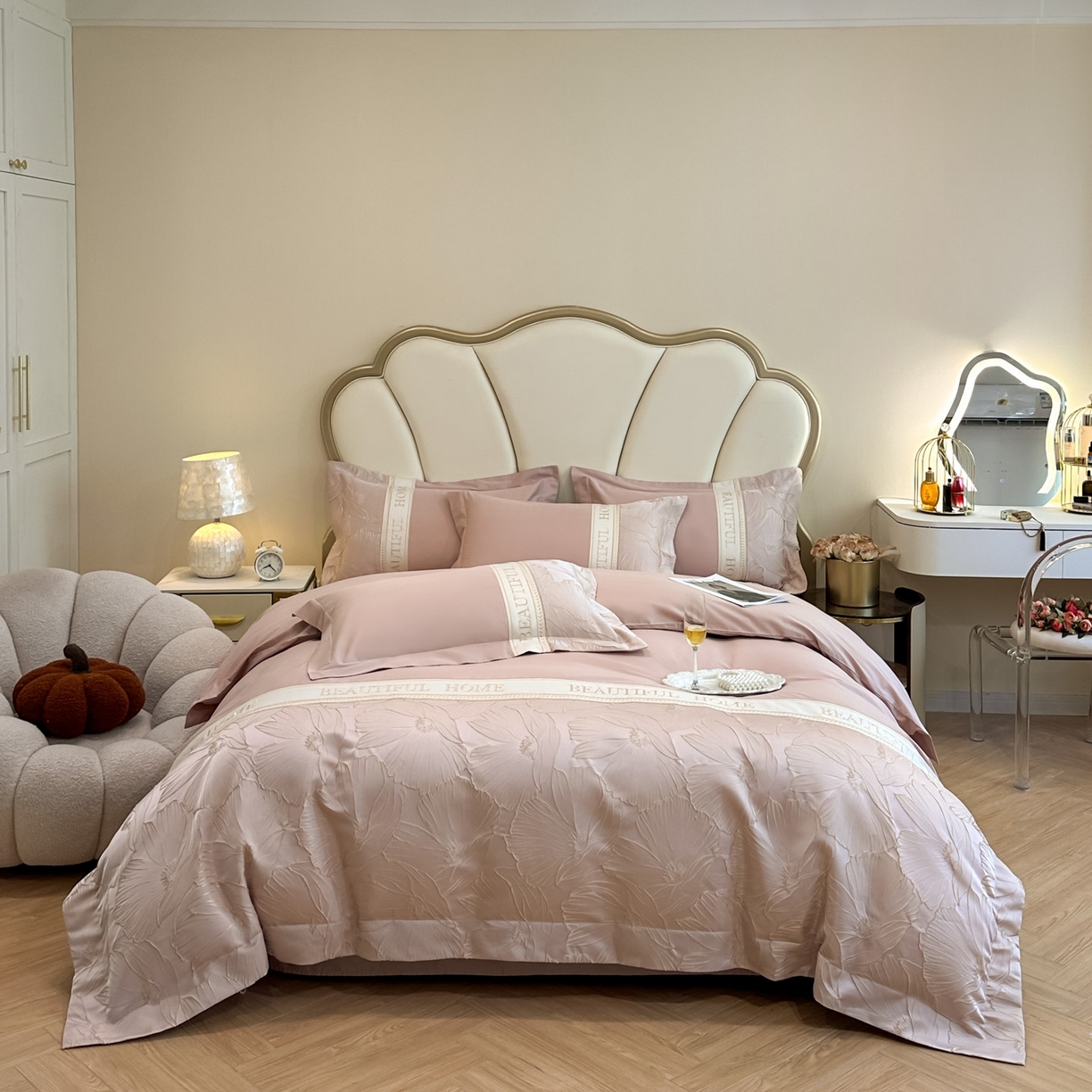 91家纺网 家纺一手货源 找家纺 （总）女子家纺 2025新款亲肤棉立体浮雕刺绣拼接四件套-东方树叶系列