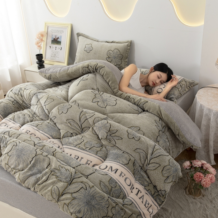 91家纺网 家纺一手货源 找家纺 八方汇（一户被芯生活馆） 2025新款雪花绒羊羔绒加厚冬被子被芯 绿茶情话